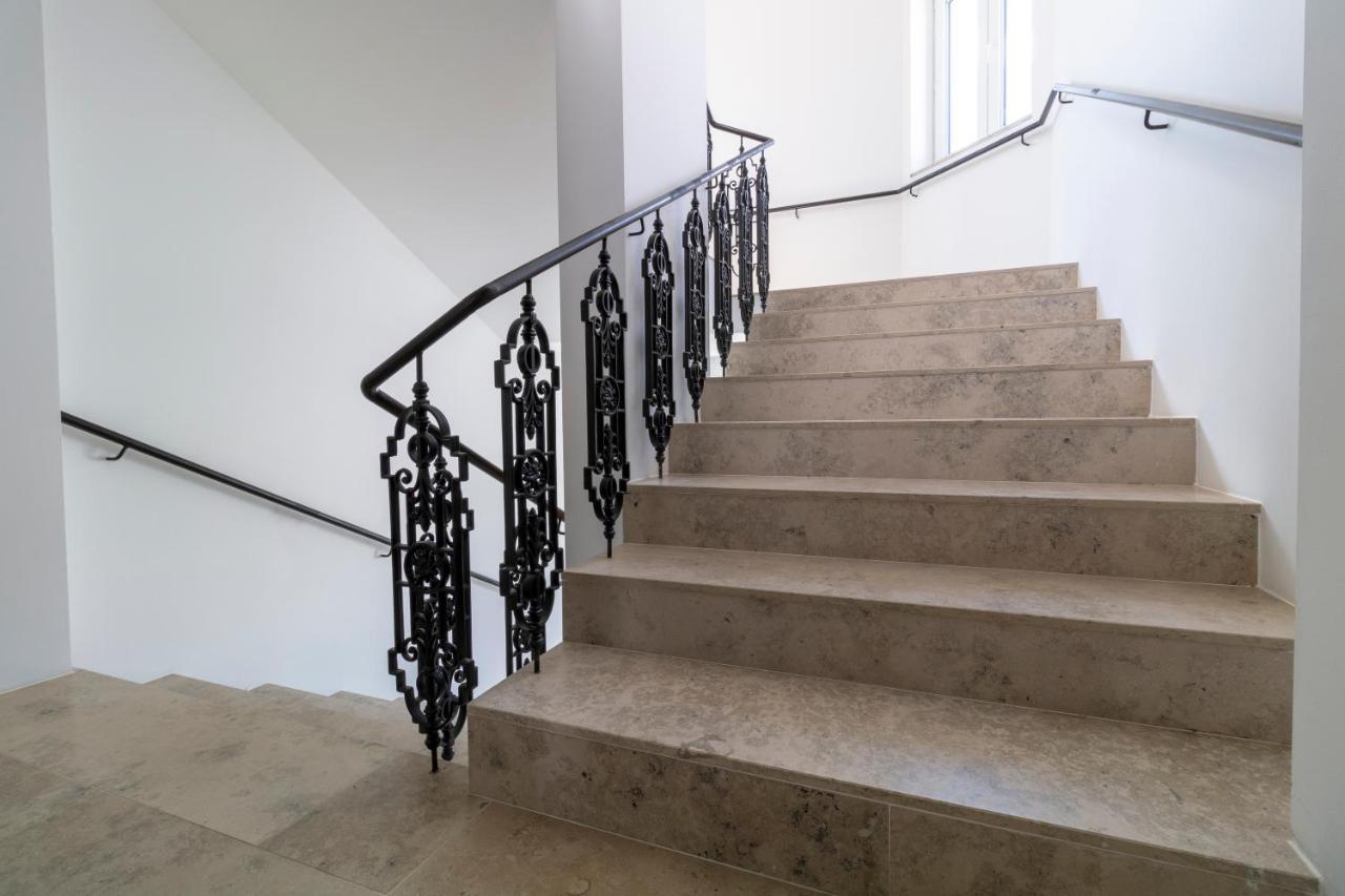 Apartament Boutique Sky Apt. With Balcony / Spot *