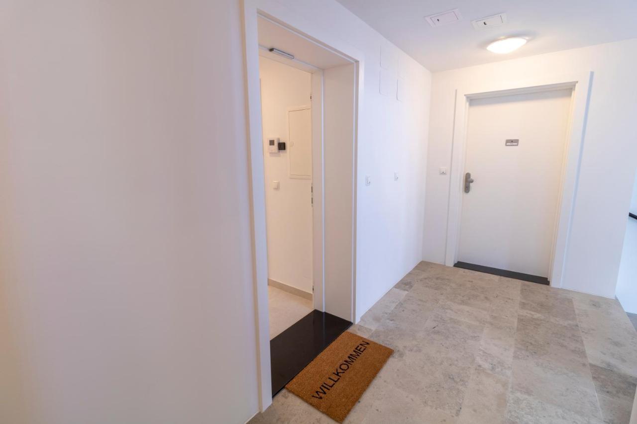 Appartamento Boutique Sky Apt. With Balcony / Spot *